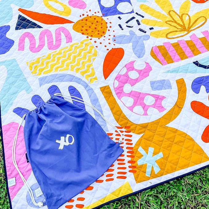 Jumbo Picnic Rug, Large Picnic Mat, 6'7" x 6'7", Outdoor Waterproof Picnic Blanket Beach Mat, Foldable & Waterproof, Picnic Blankets Ideal for Beach & Park, Outdoor Blanket, Pop Pip Pow